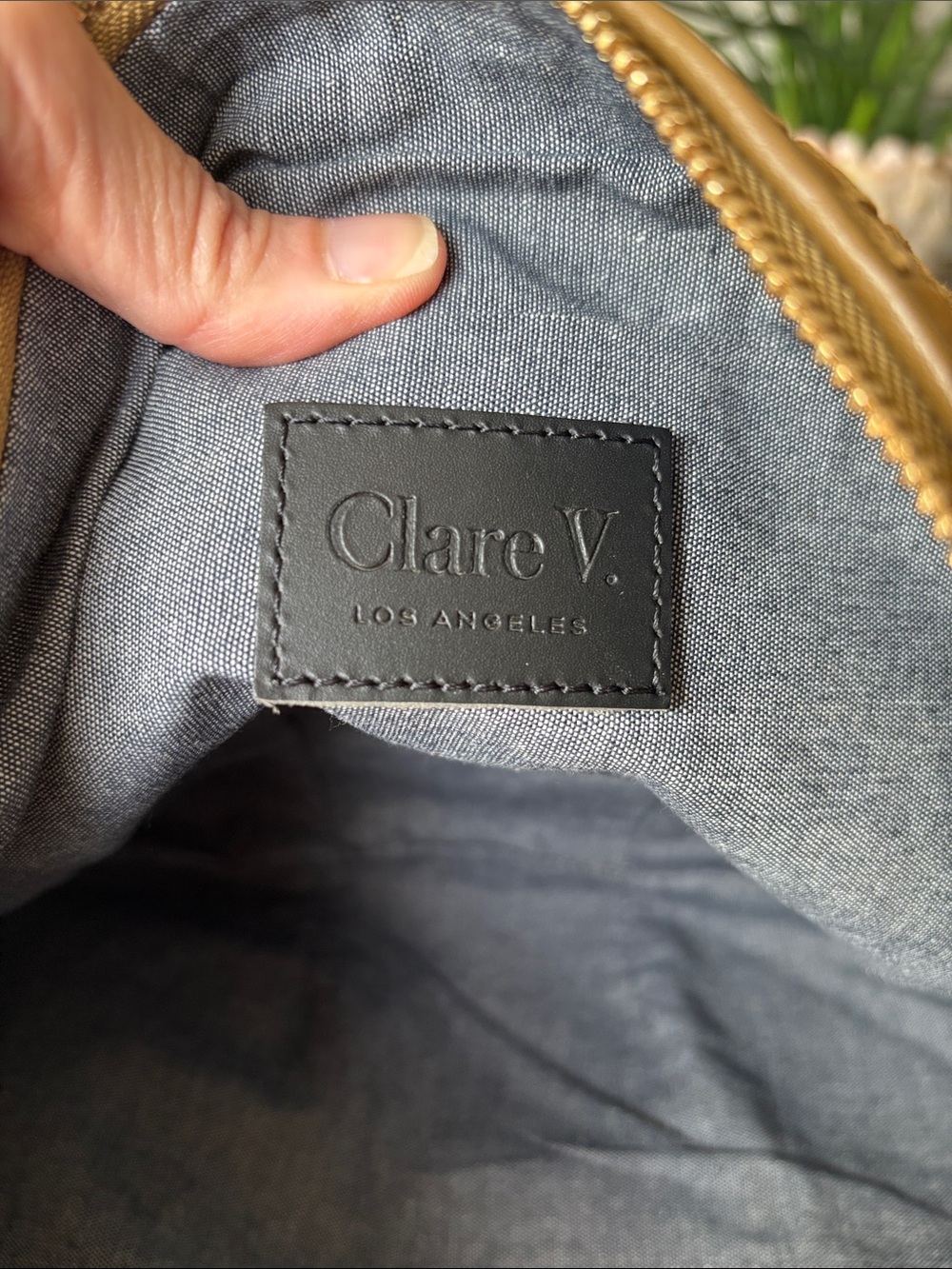 Clare V Moyen Messenger Bag in Sequoia - Picture 7 of 8